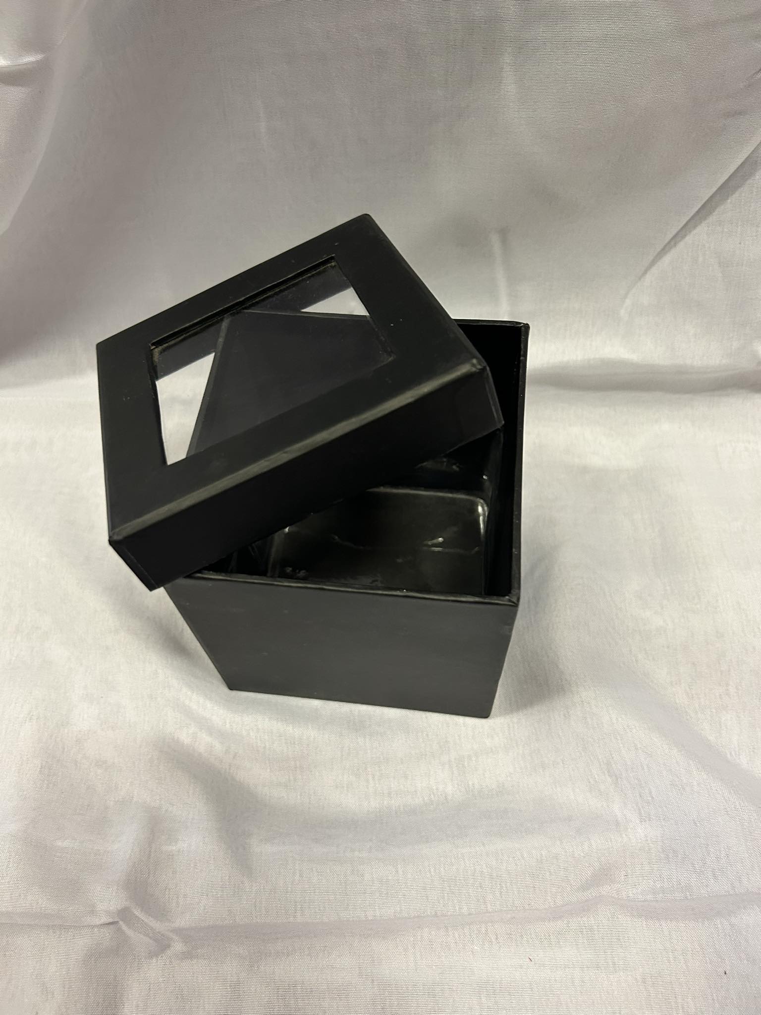 scatola quadrata cm 10x10 color nero - Fioreproibito